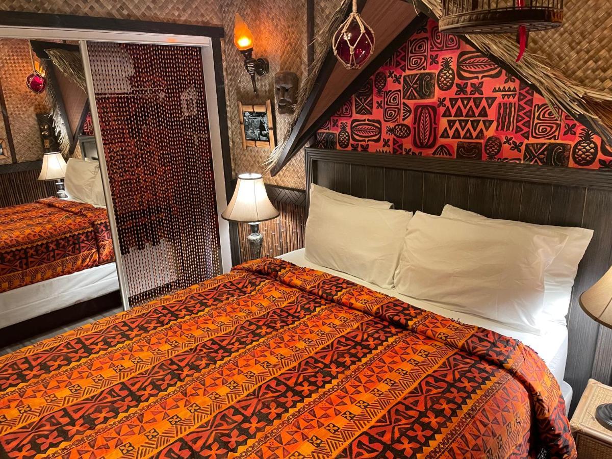 The Kondo Tiki Tampa Bagian luar foto