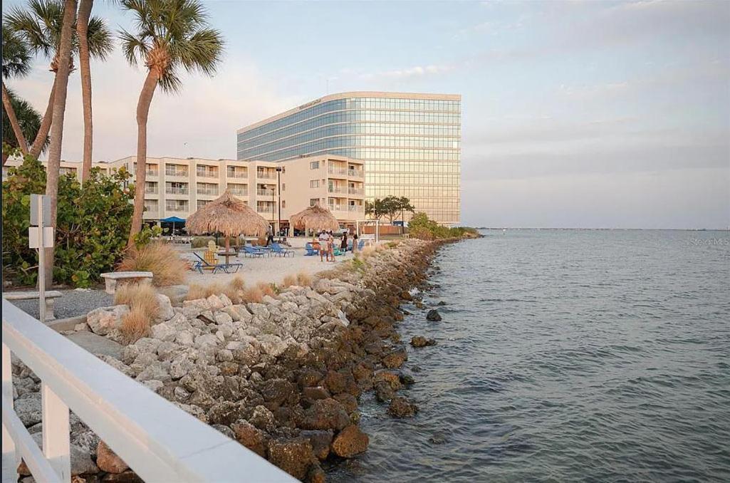 The Kondo Tiki Tampa Bagian luar foto